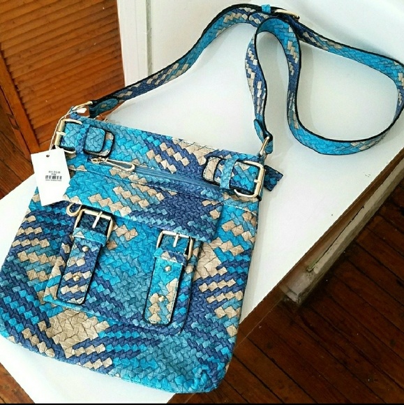 Handbags - 🔴$10 If Bundled🔴Beautiful Cross-Body Bag NWT